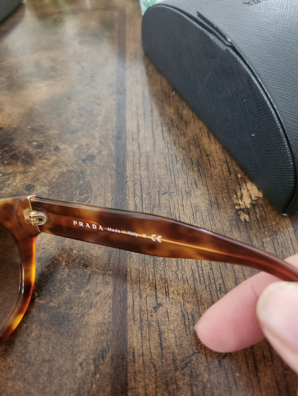 Prada Sunglasses with case - Picture 5 of 9